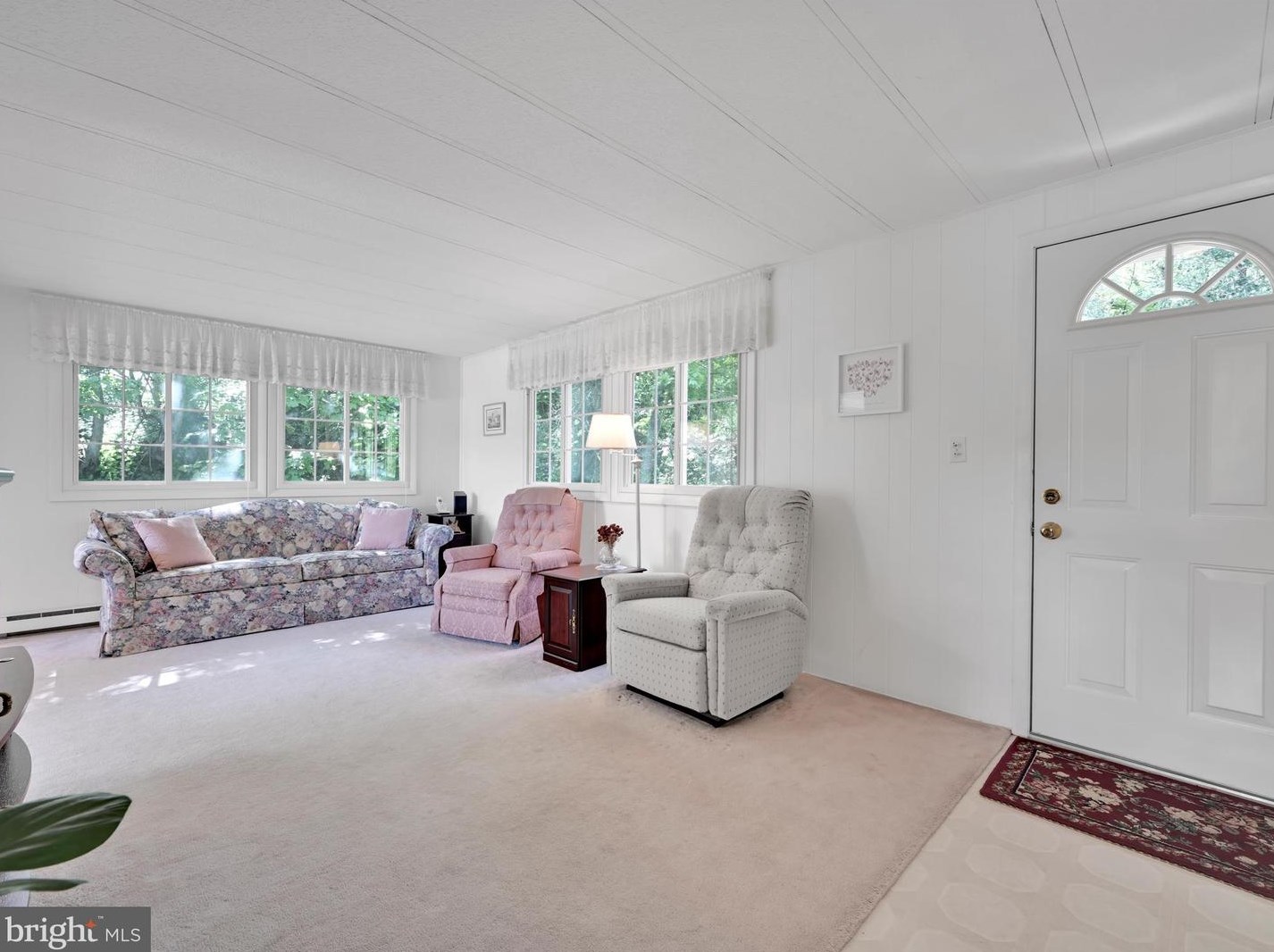 2211 Wynonah Dr, Brommerstown PA  exterior