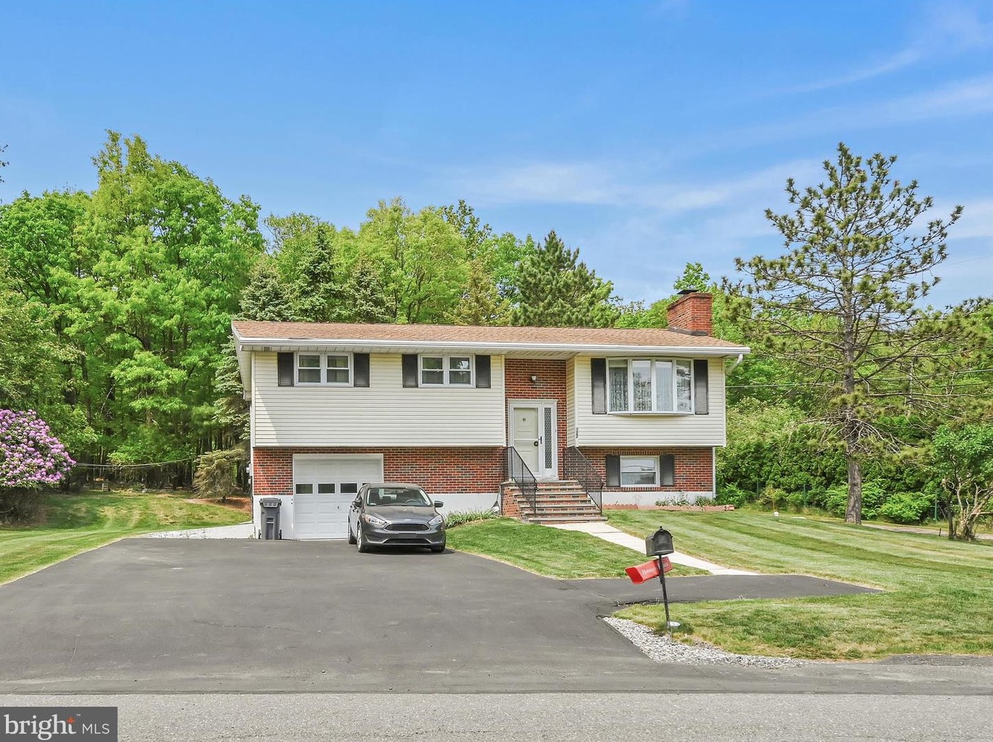 327 Texas Ave, Yatesville, PA 17976