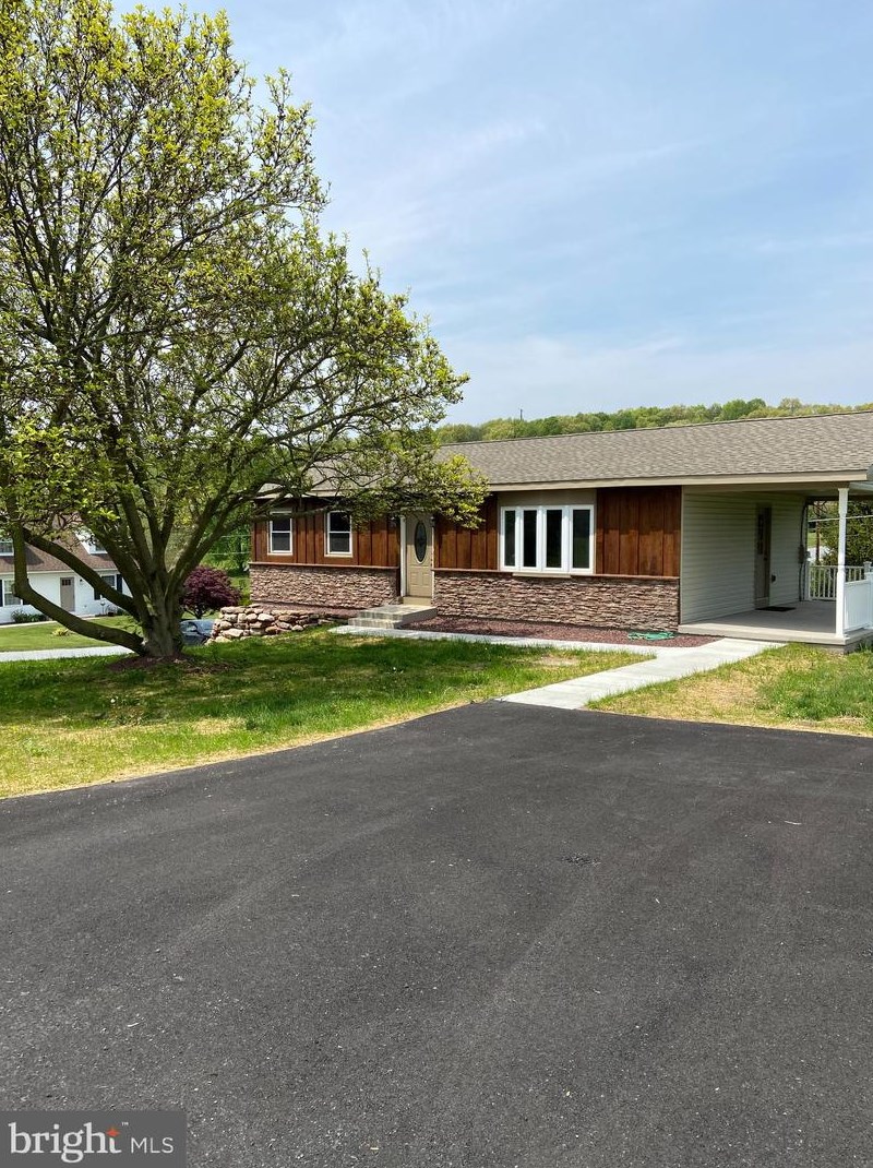 15 James Rd, Schuylkill Haven, PA 17972