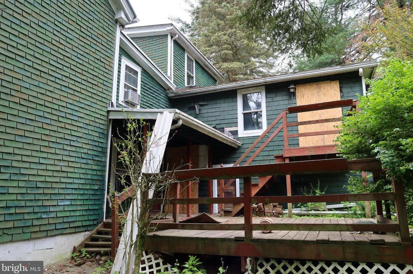 234 Elm St, Hometown PA  18252-1517 exterior