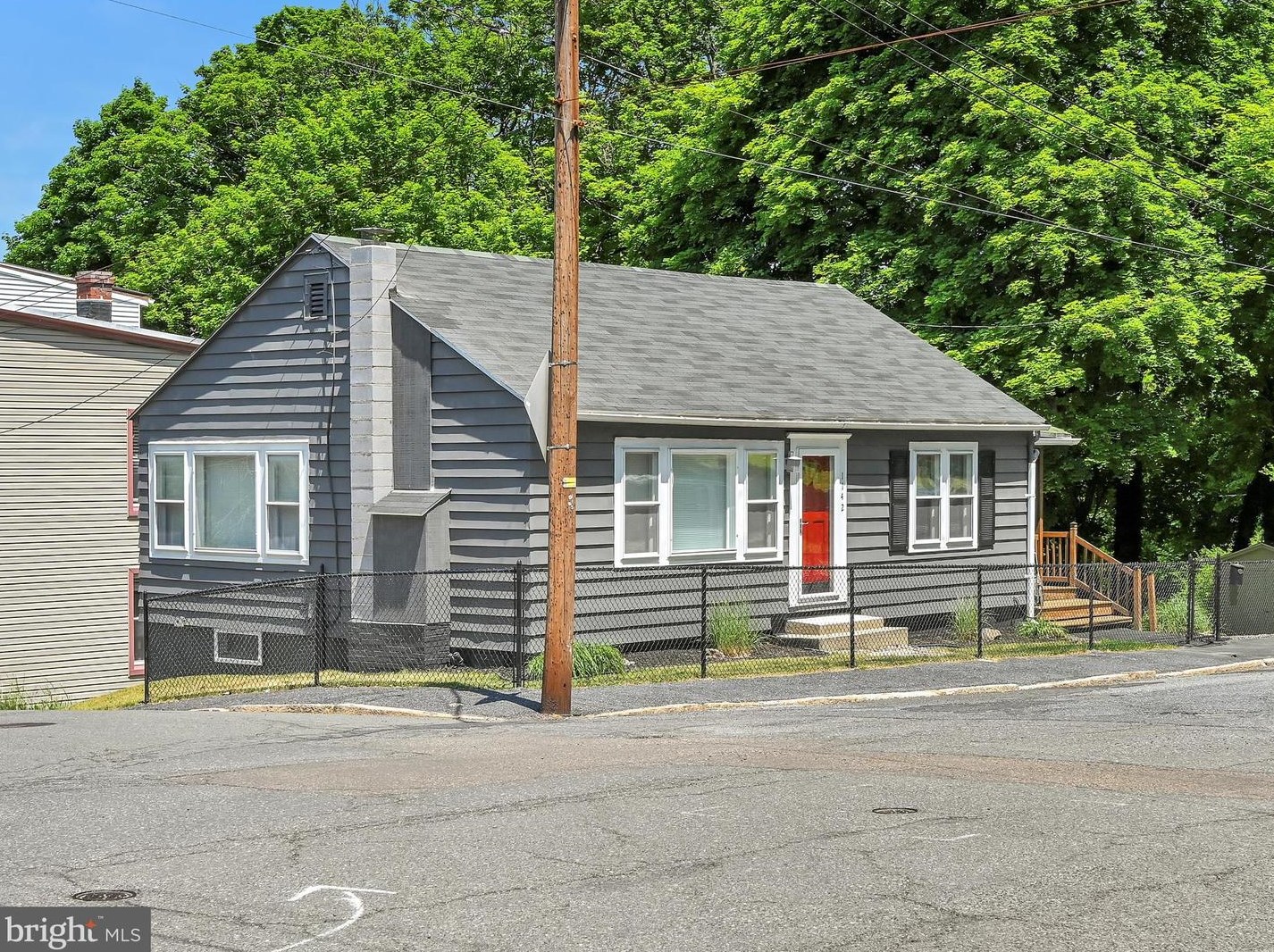 1142 Howard Ave, Primrose, PA 17901