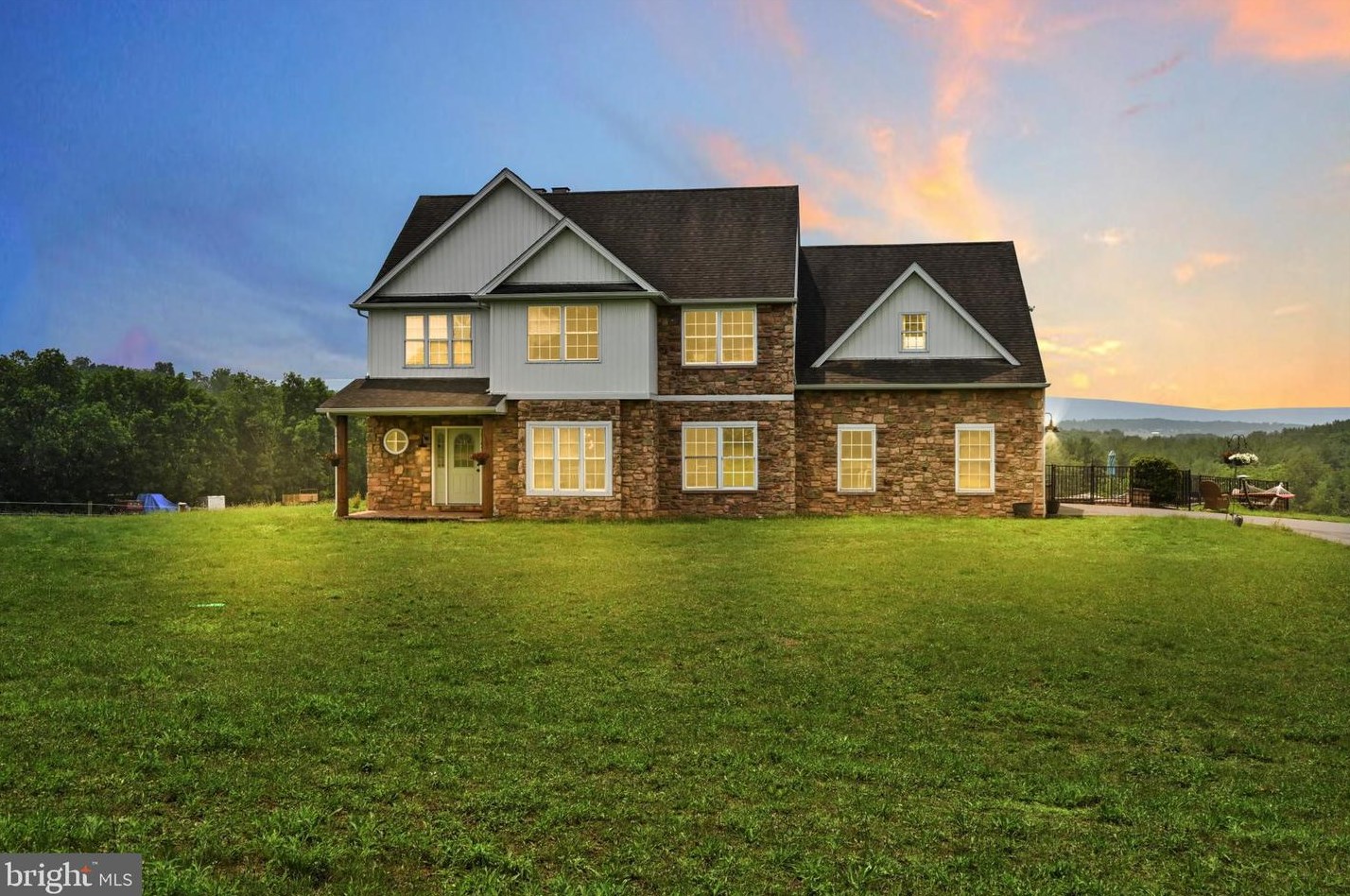 19 Kutz Rd, Schuylkill Haven, PA 17972