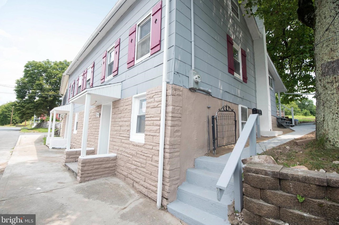 339 S Wayne St, Molino, PA 17961