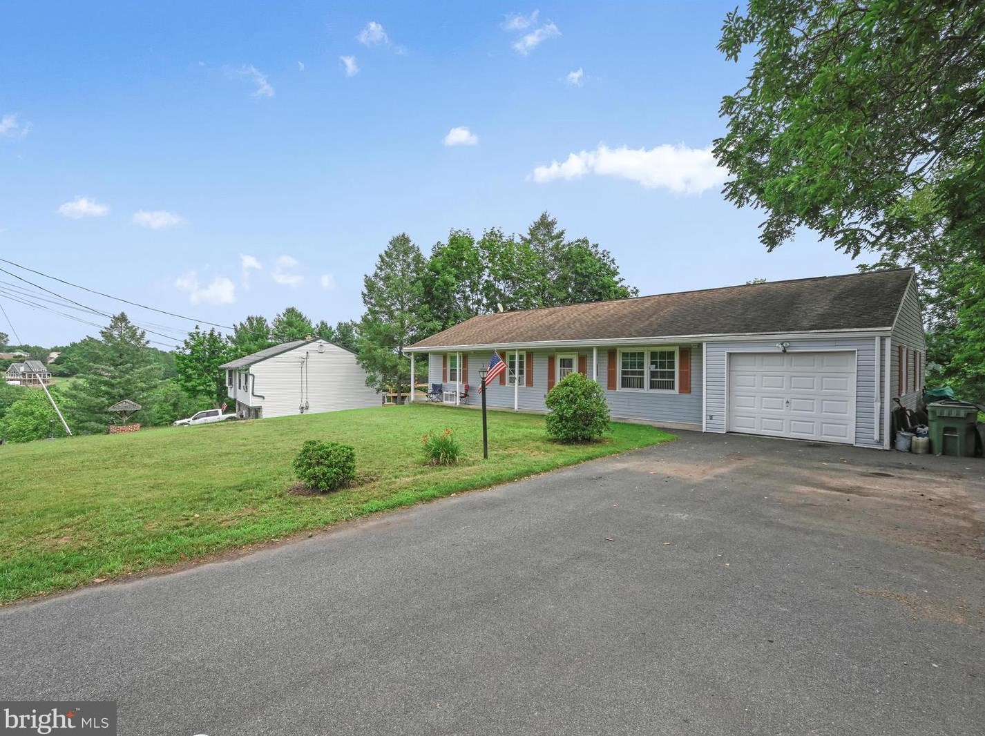 918 Wynonah Dr, Brommerstown, PA 17922-9214