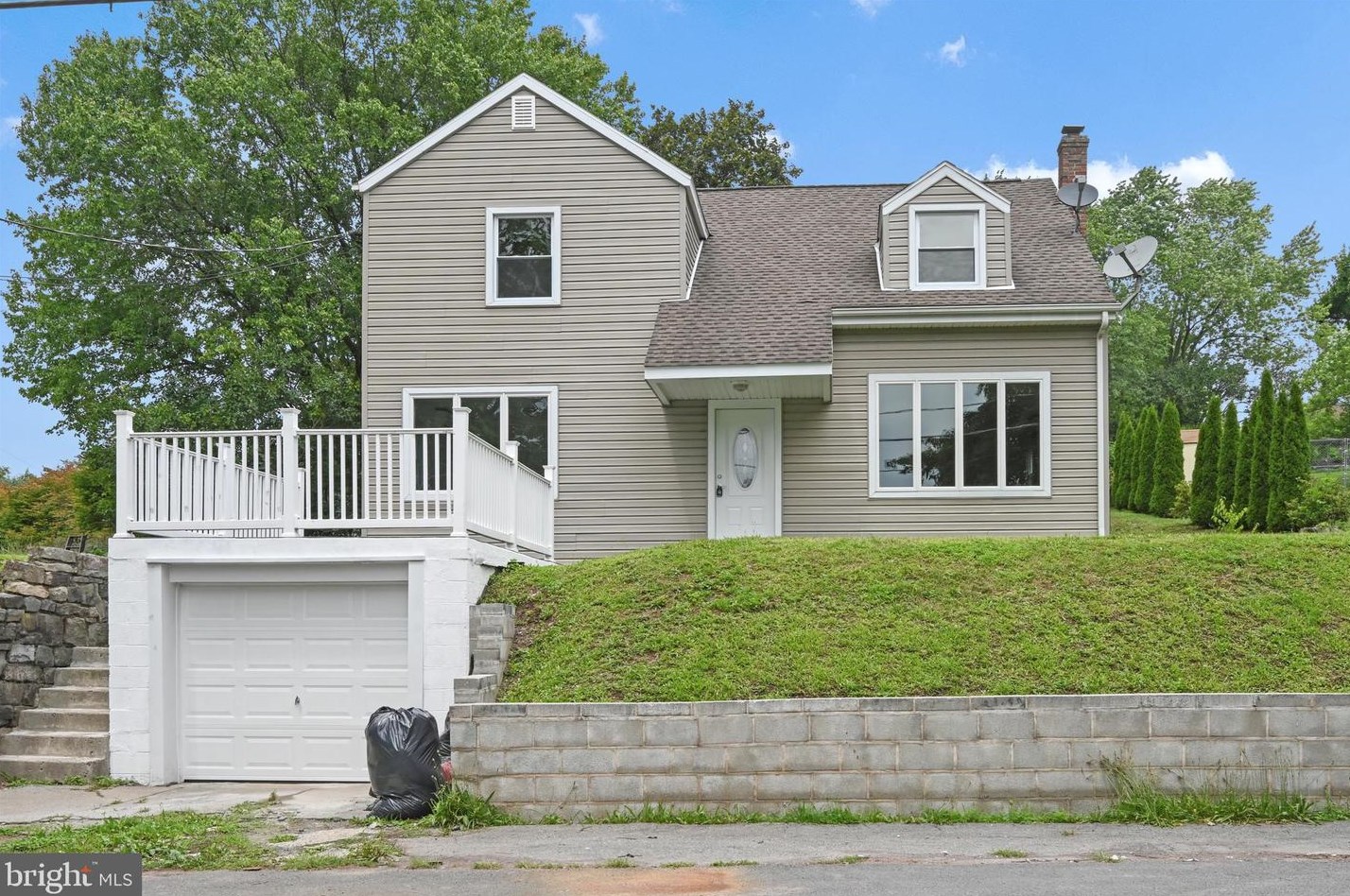 197 Main St, Pattersonville, PA 17967-9538
