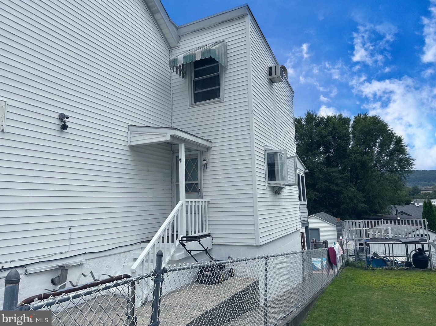 307 Orwigsburg St, Hometown, PA 18252-2311