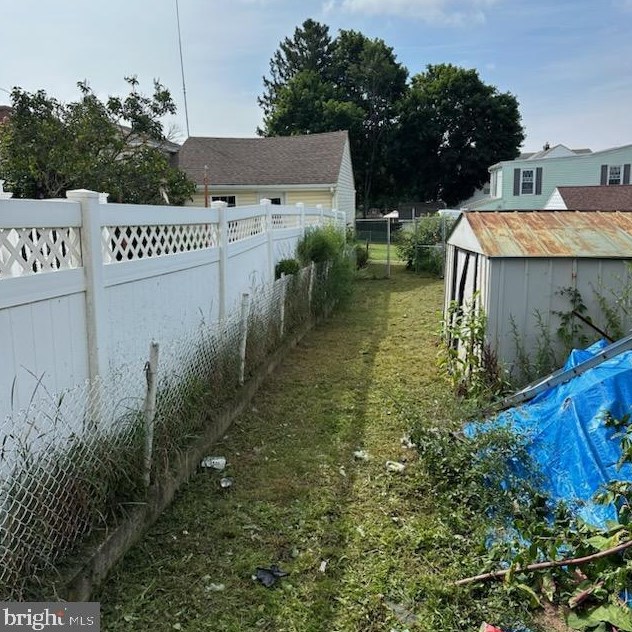 408 Oak St, Frackville, PA 17931-1625