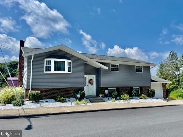 260 Broad Mountain Ave, Frackville, PA 17931-2202