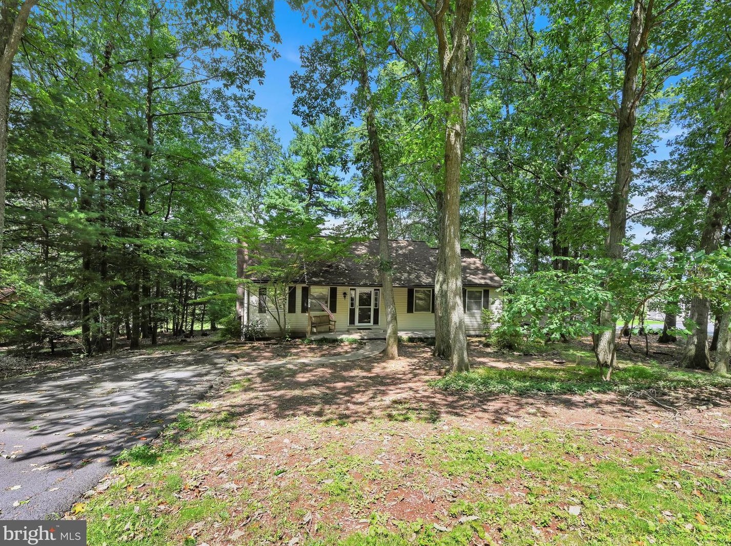 747 Stallion Dr, Brommerstown, PA 17922-9566