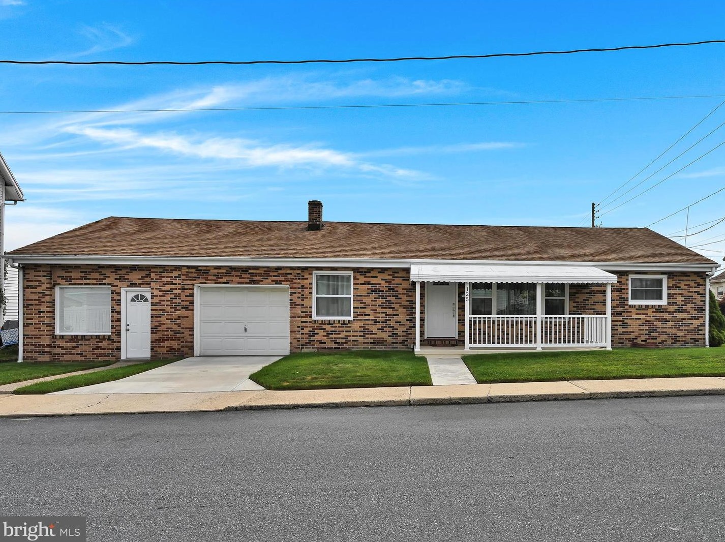 125 Chestnut St, Frackville, PA 17931-1707