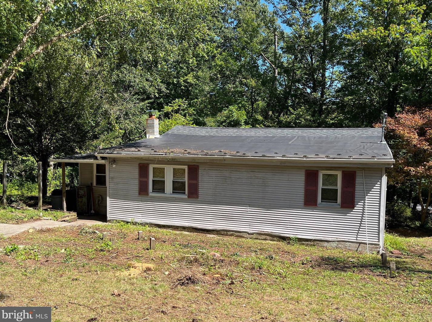 11 Swenson St, Hometown, PA 18252-4215