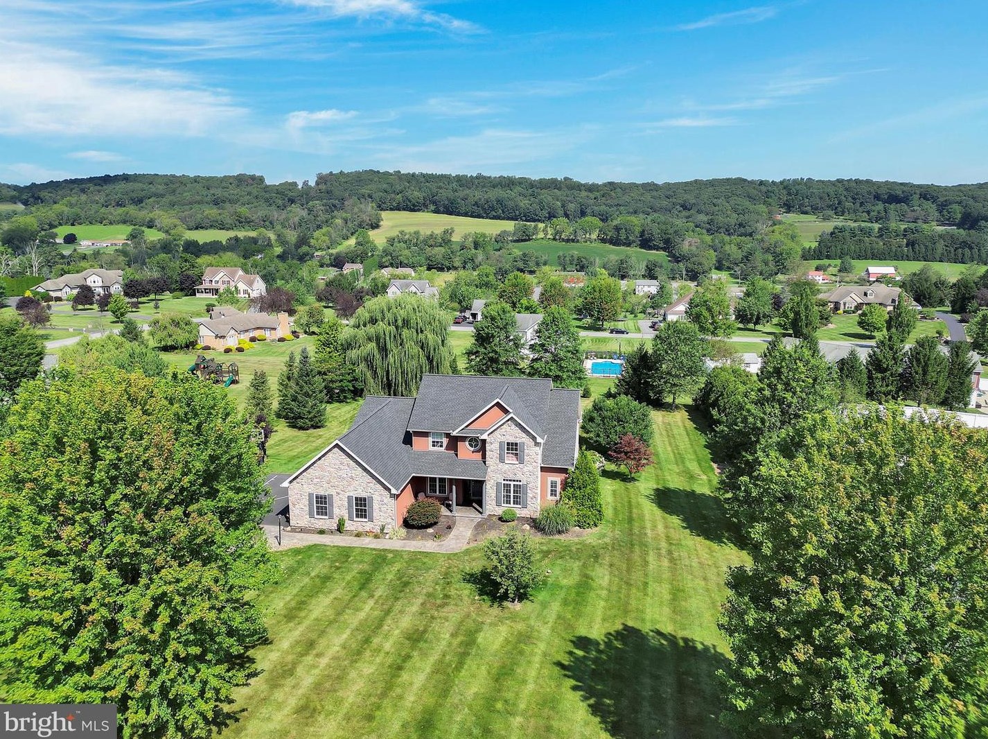 23 Grey Hawk Dr, Molino, PA 17961