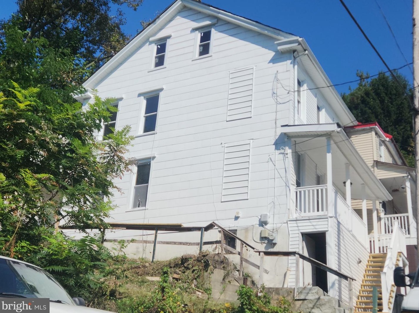 70 Bowe St, Hometown, PA 18252