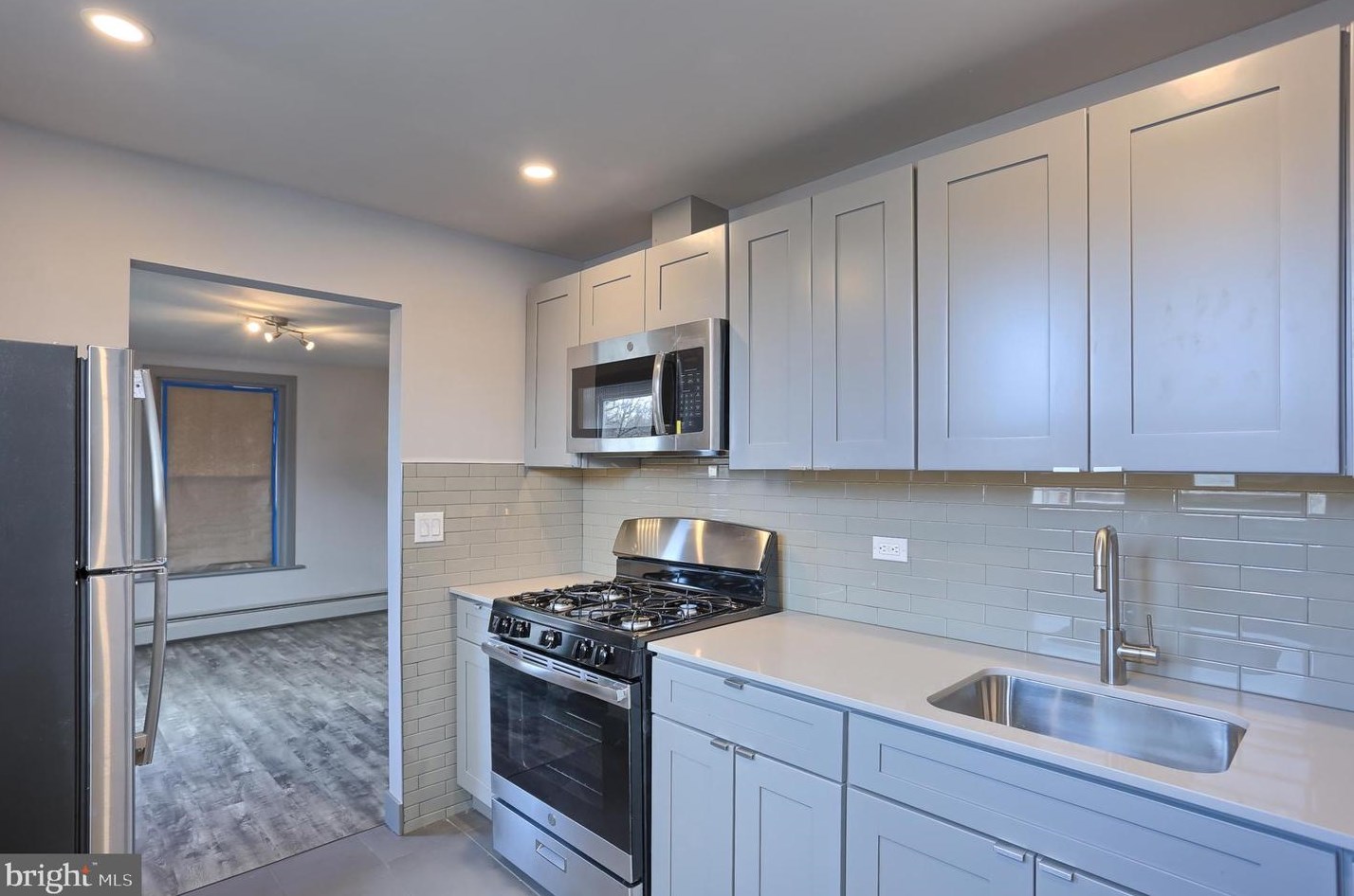 200 Jackson St #e, Port Carbon, PA 17965
