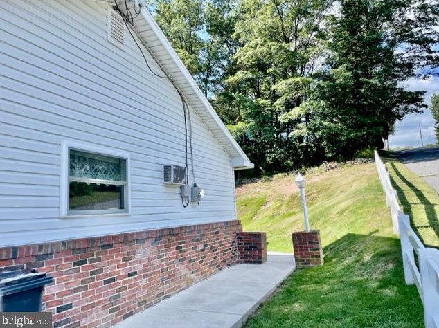 701 Washington St, Frackville, PA 17931-1029