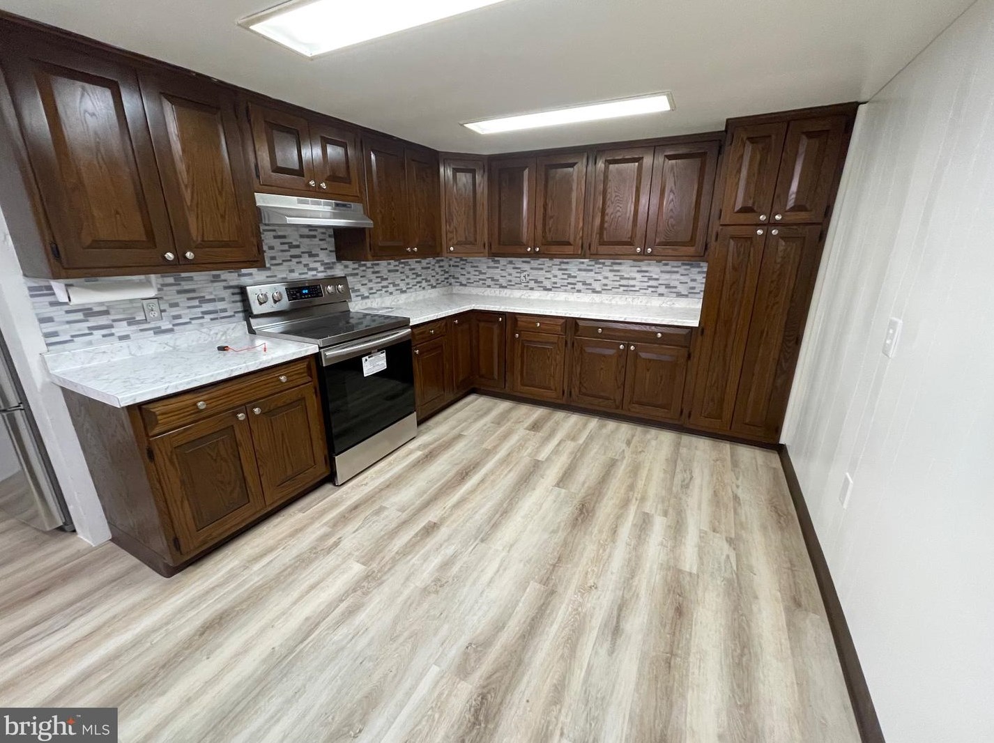 762 Claremont Ave #1, Hometown, PA 18252