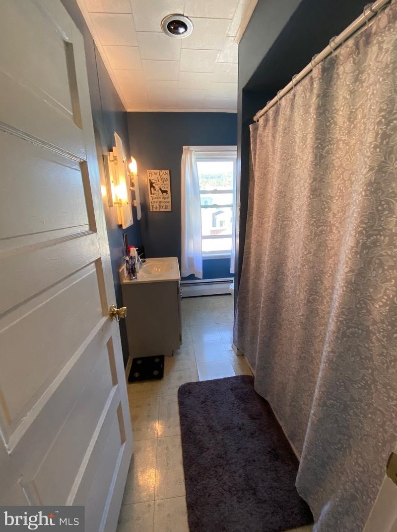 328 S Nicholas St, Arnots Addition, PA 17970