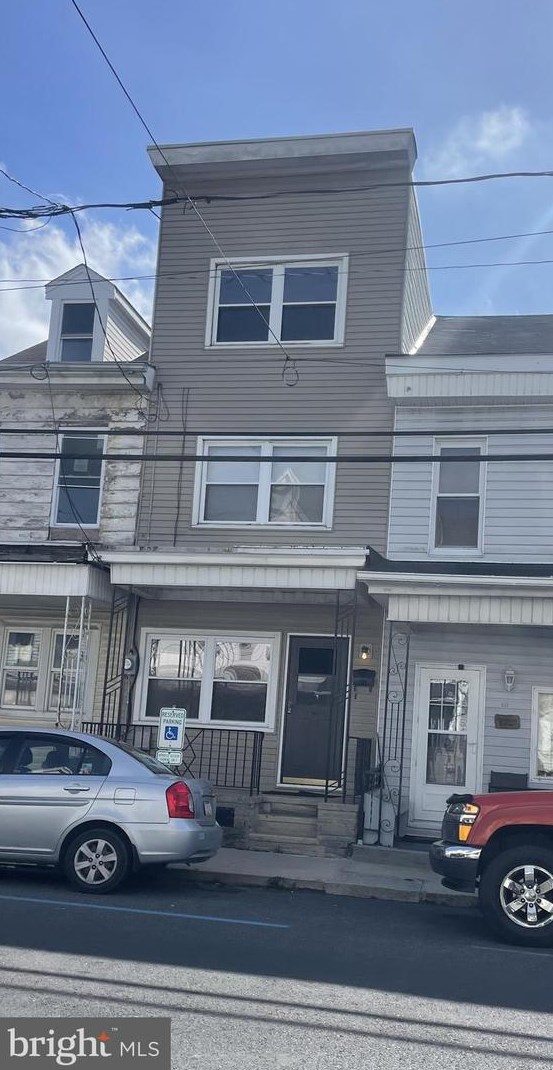 524 E Pine St, Glendon, PA 17948