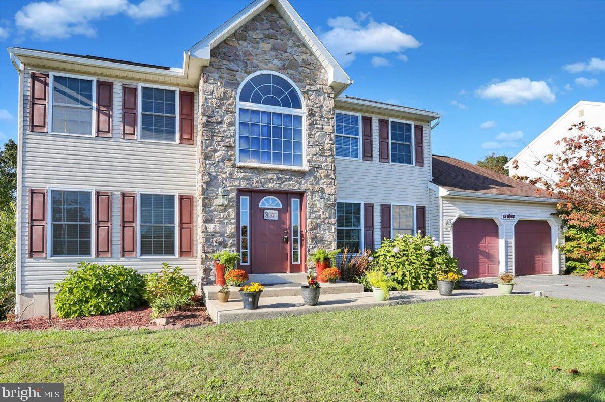 83 Kelsey Dr, Schuylkill Haven, PA 17972