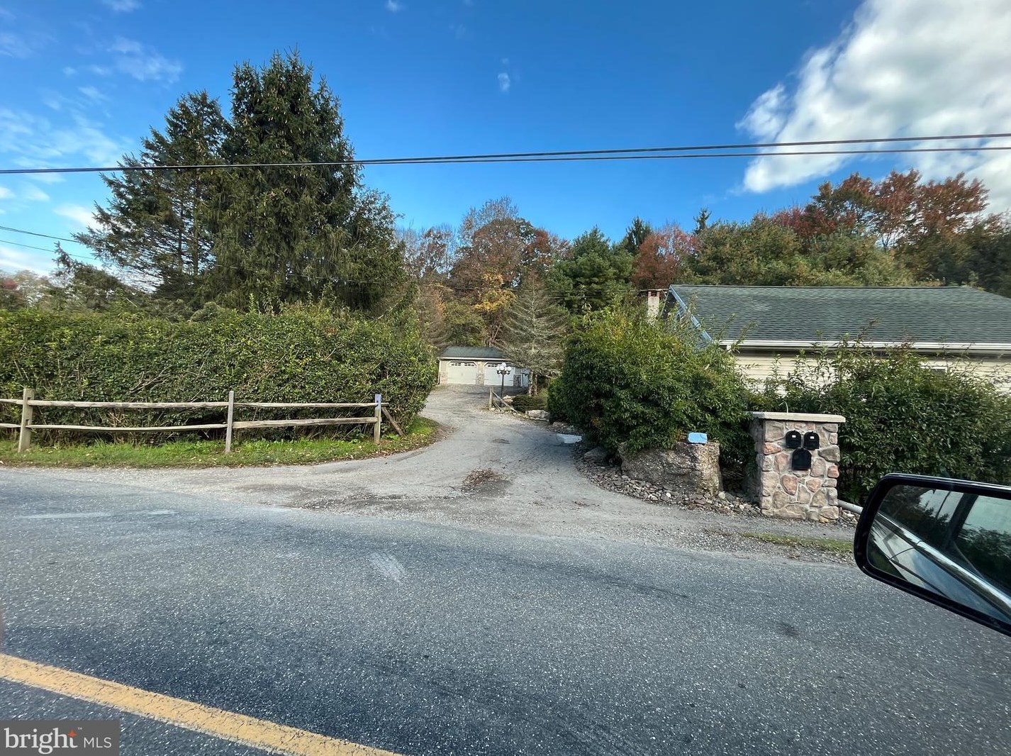 155 Valley Rd, Hometown, PA 18252