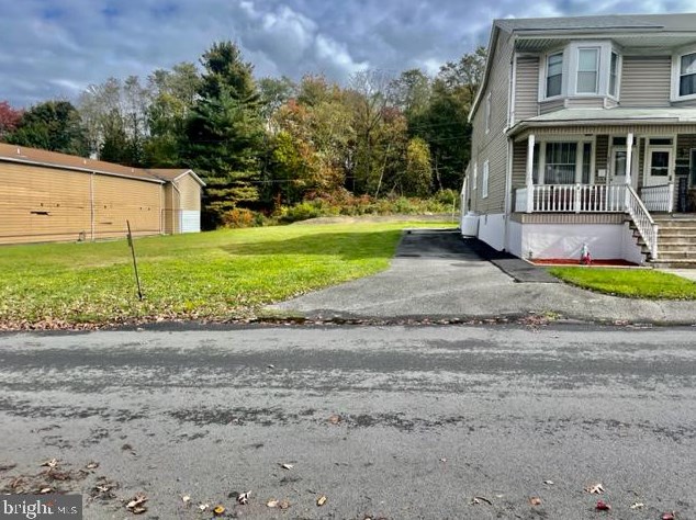 521 Garfield Ave, Frackville, PA 17931-2421