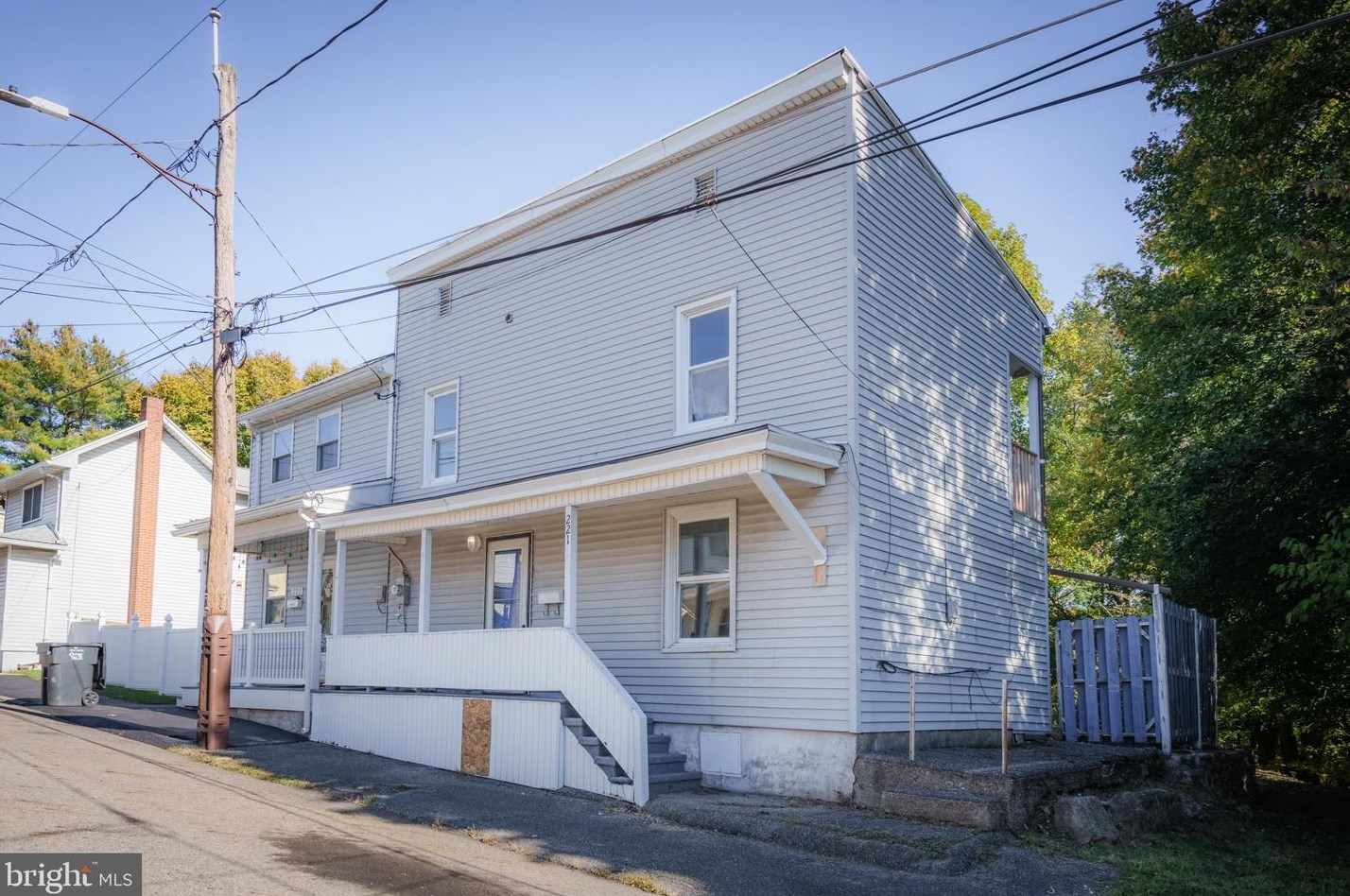 221 N Balliet St, Frackville, PA 17931