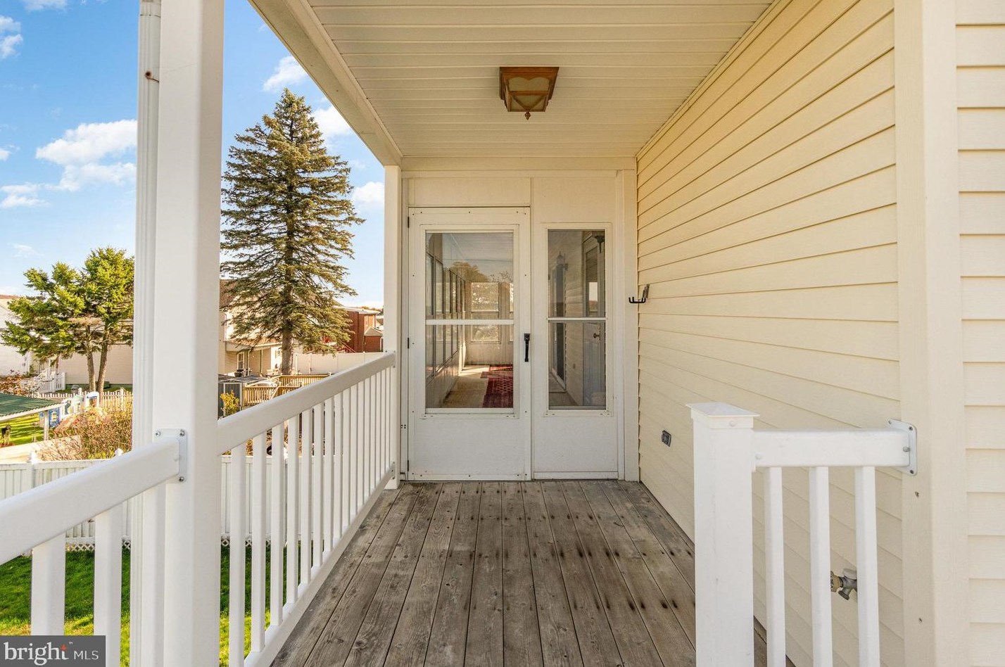 317 Beech St, Frackville, PA 17931-1347