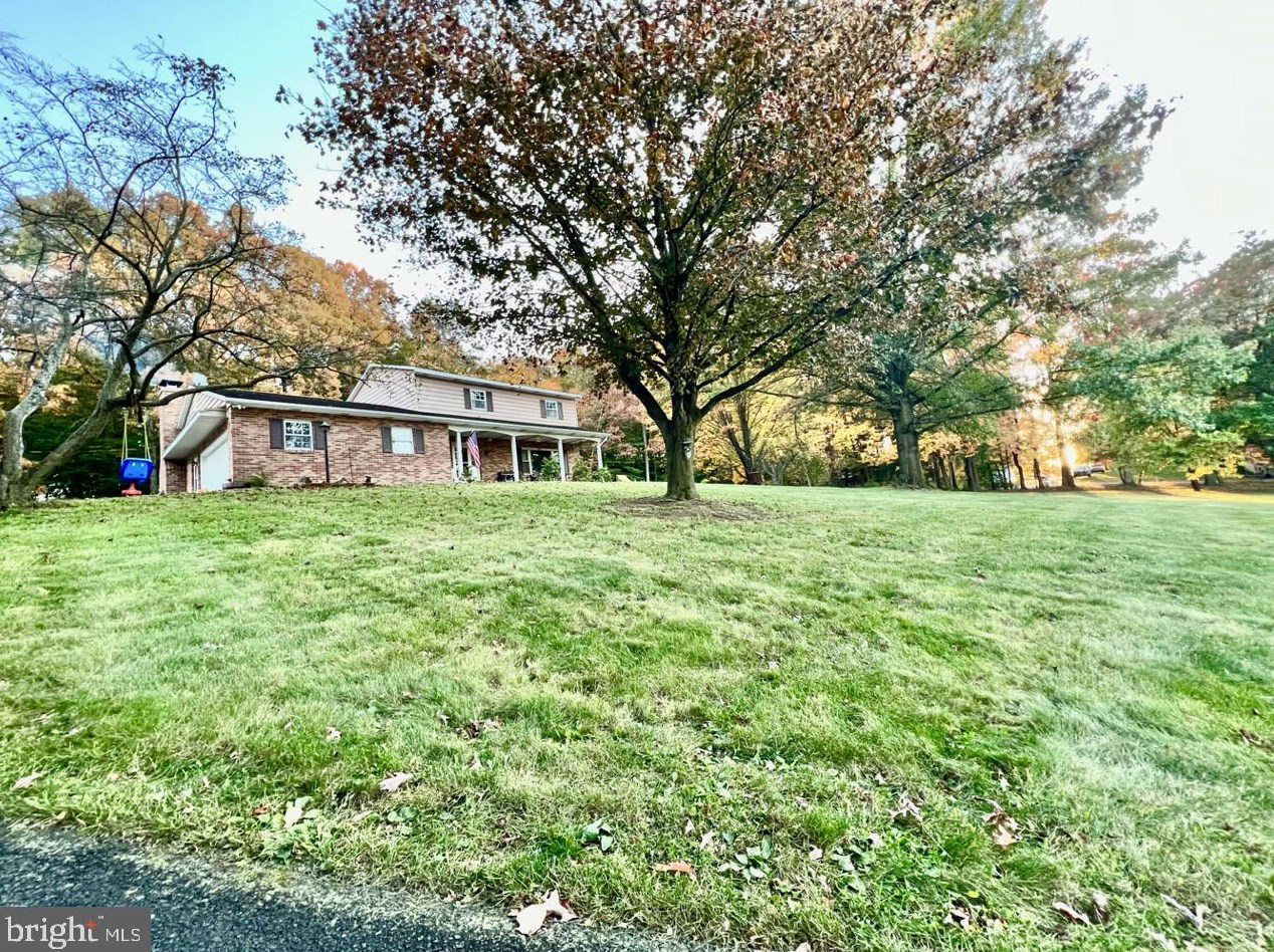 39 Lake Terrace Dr, Lincoln Colliery, PA 17963