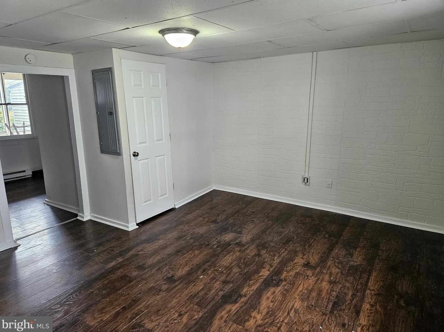 258 Brown St, Hometown, PA 18252-1202