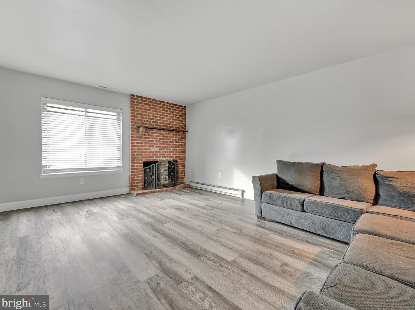 403 Village Rd, Molino, PA 17961