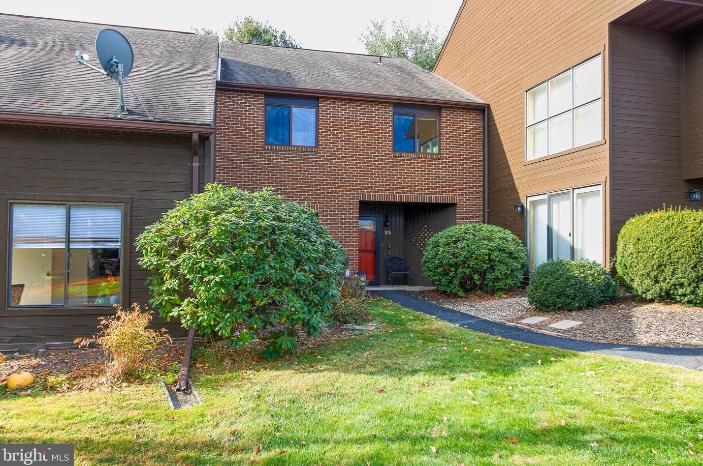 105 Village Rd, Molino, PA 17961