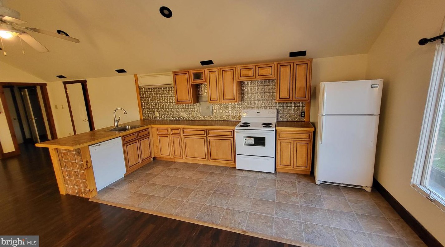 217 E Market St #5, Molino, PA 17961