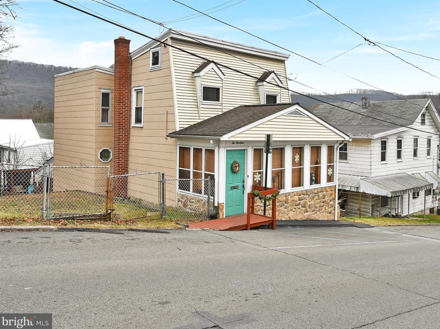214 2nd St, Port Carbon, PA 17965