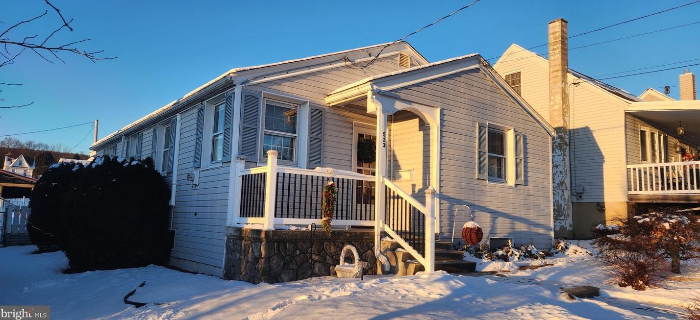 523 Willing St, Hometown, PA 18252-1626