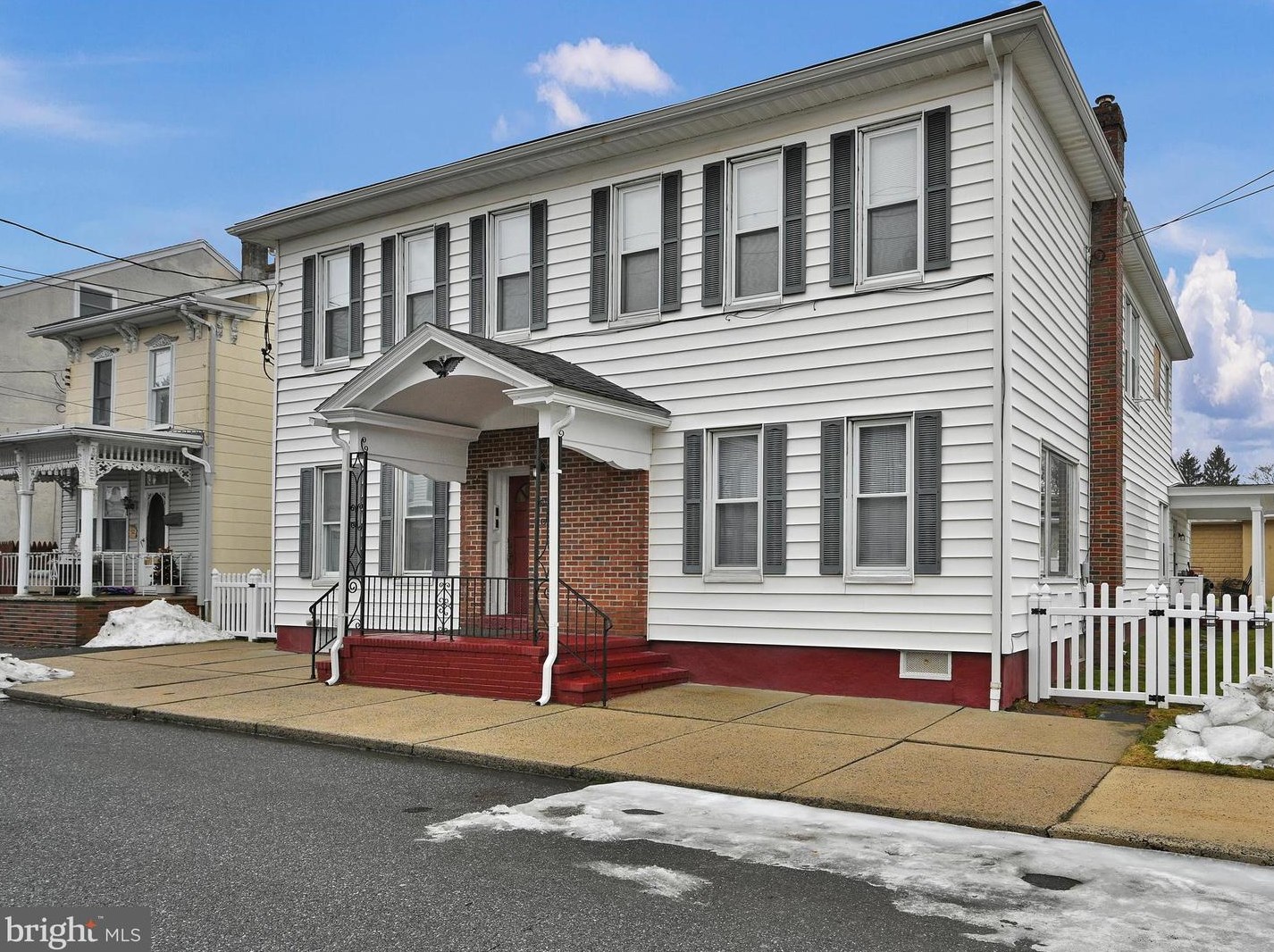 56 Nice St, Frackville, PA 17931-1714
