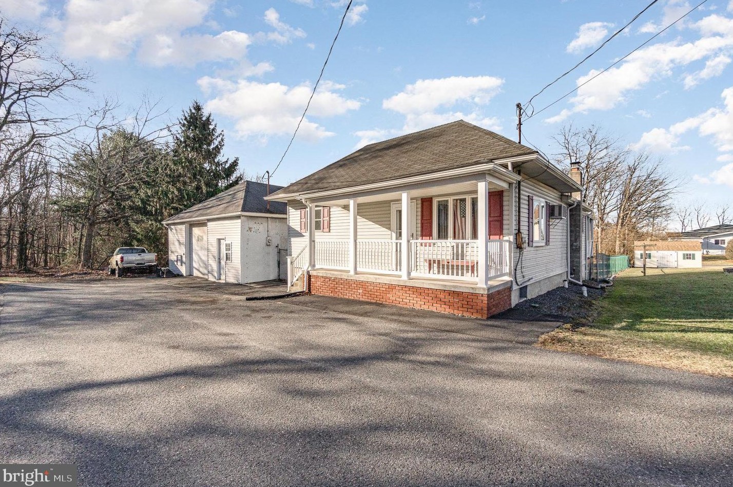 306 S Spencer St, Frackville, PA 17931