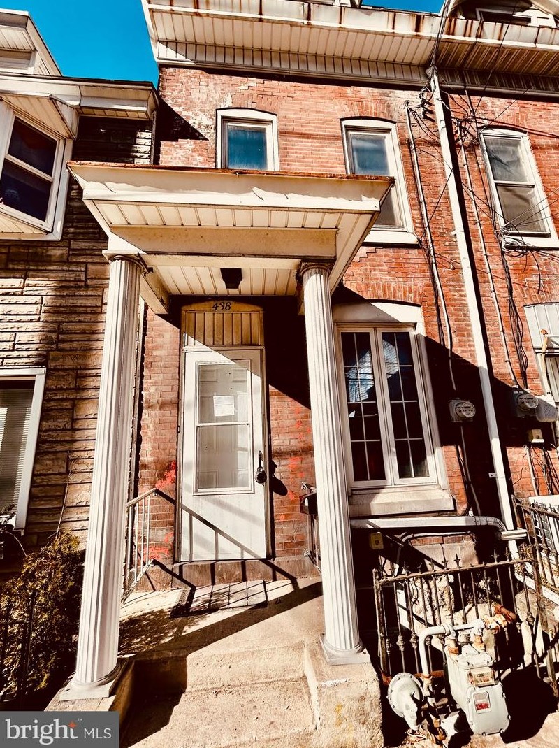 438 E Norwegian St, Primrose, PA 17901