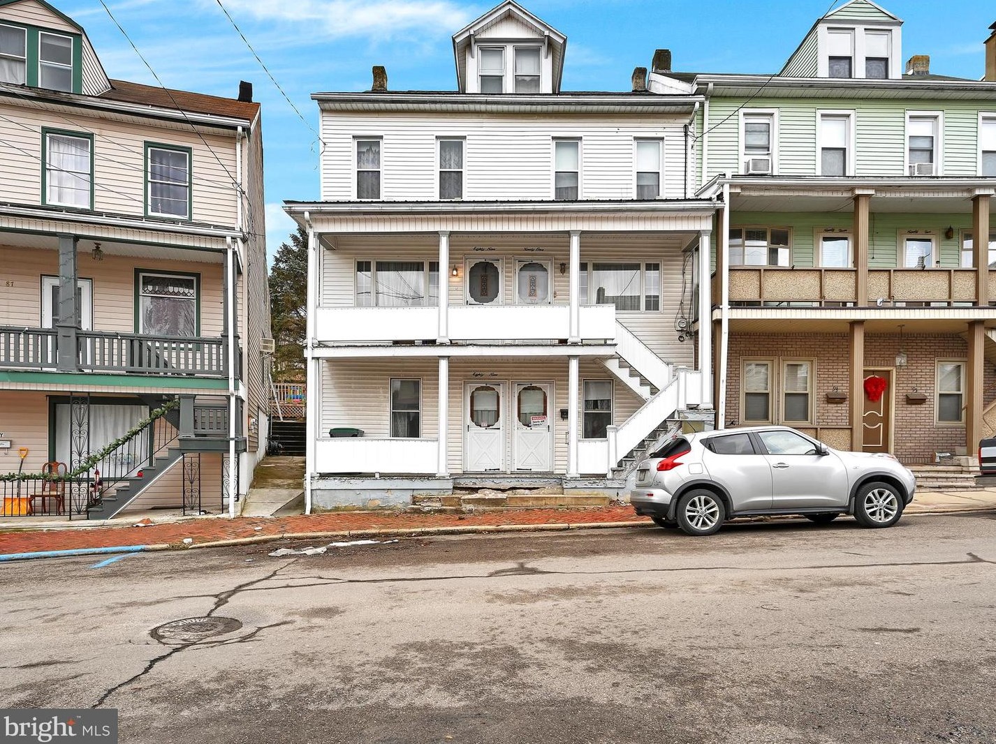 89 Water St, Kaska, PA 17959