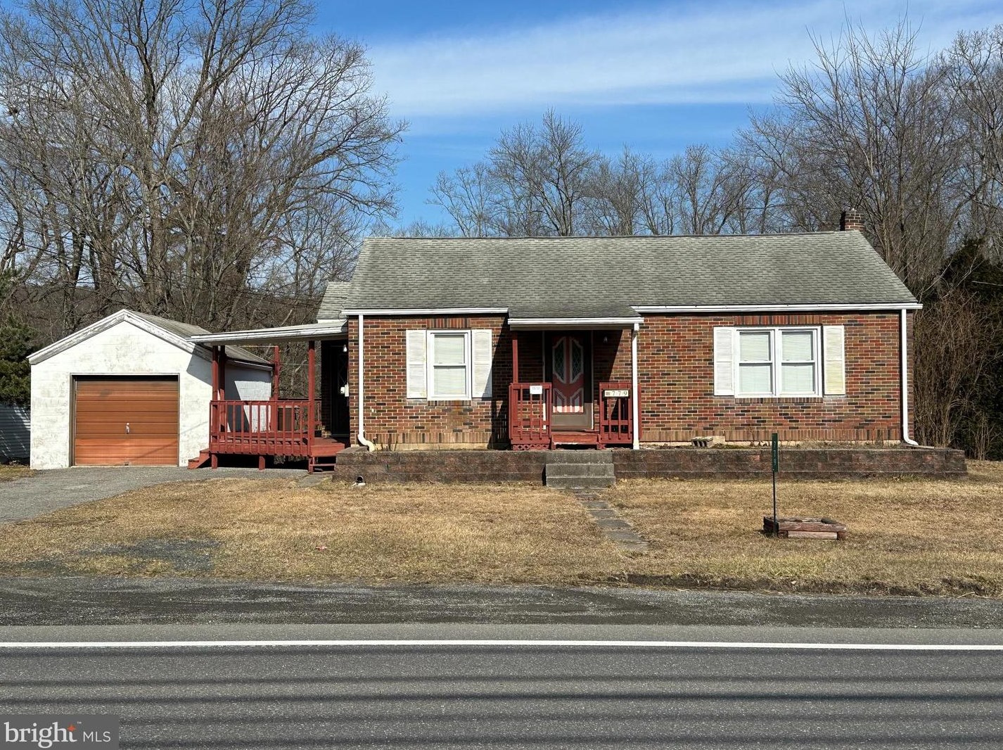 779 Penn Dr, Hometown, PA 18252