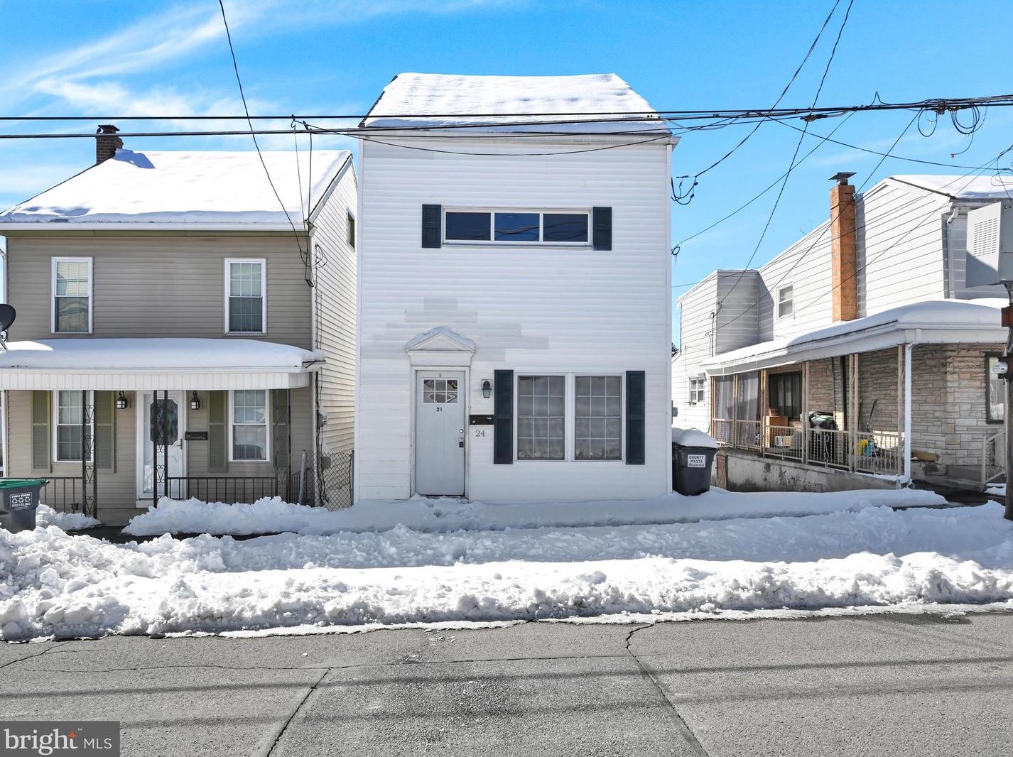 24 N Railroad Ave, Frackville, PA 17931