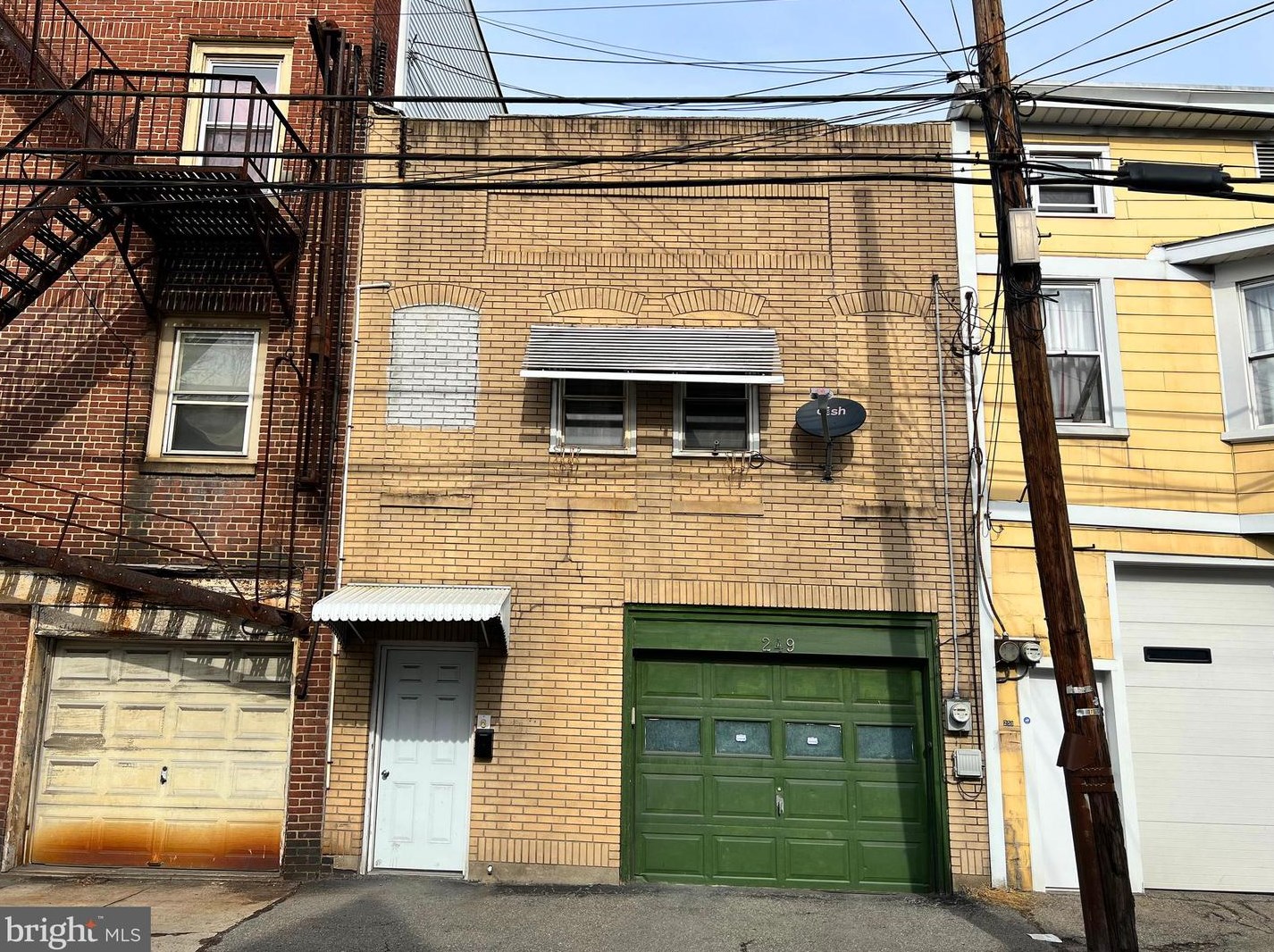 249 Cedar St, Hometown, PA 18252