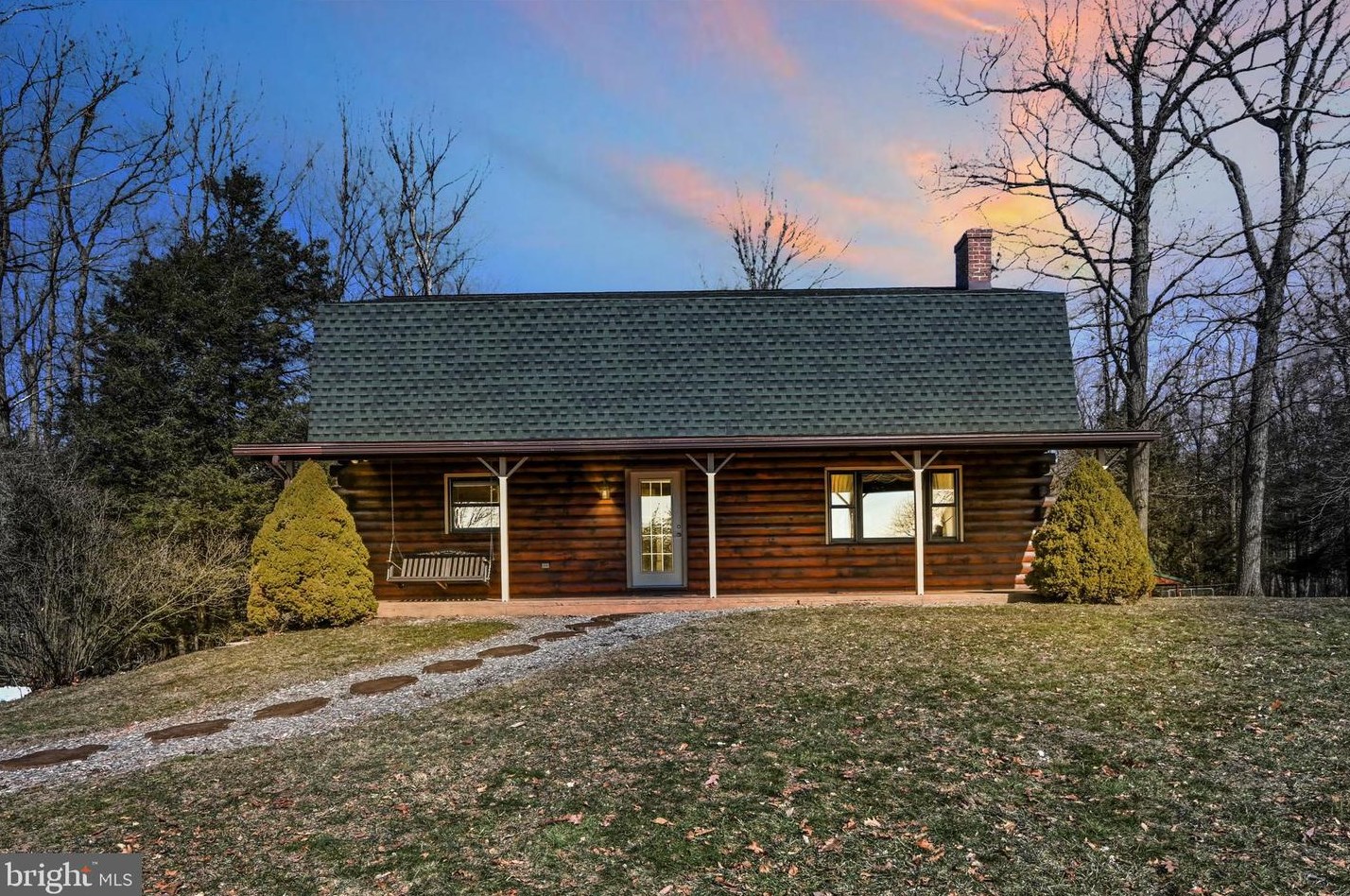 70 2 1/2 Mile Rd, Lincoln Colliery, PA 17963