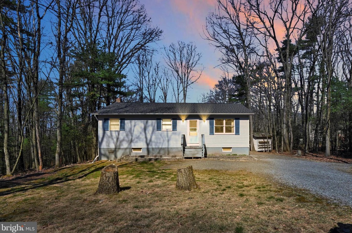 2580 Papoose Dr, Brommerstown, PA 17922
