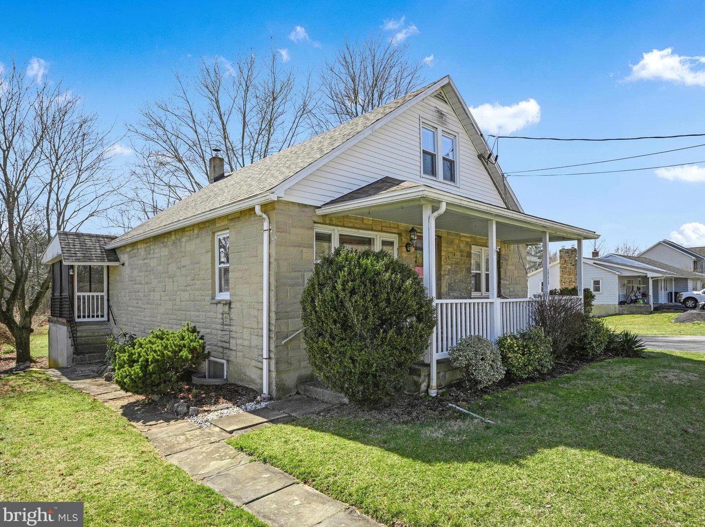 111 Station Rd, Molino, PA 17961-1305