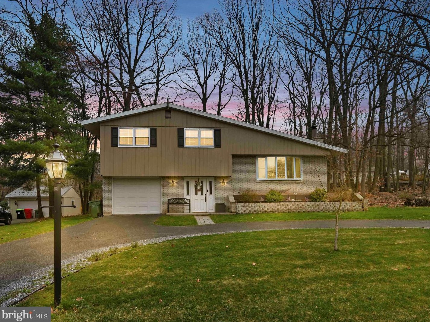 135 Navajo Dr, Brommerstown, PA 17922