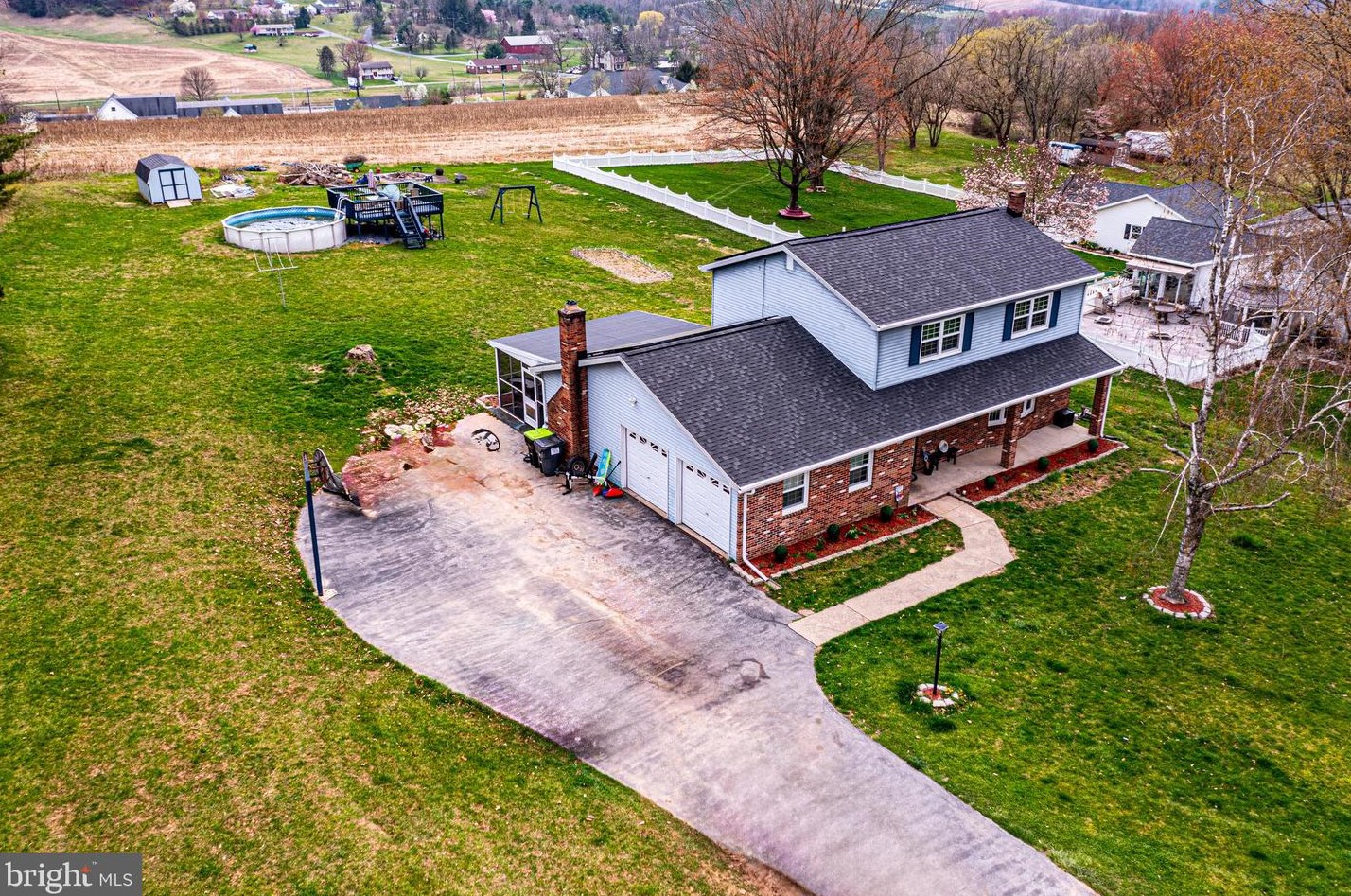 131 Country Hill Rd, Molino, PA 17961