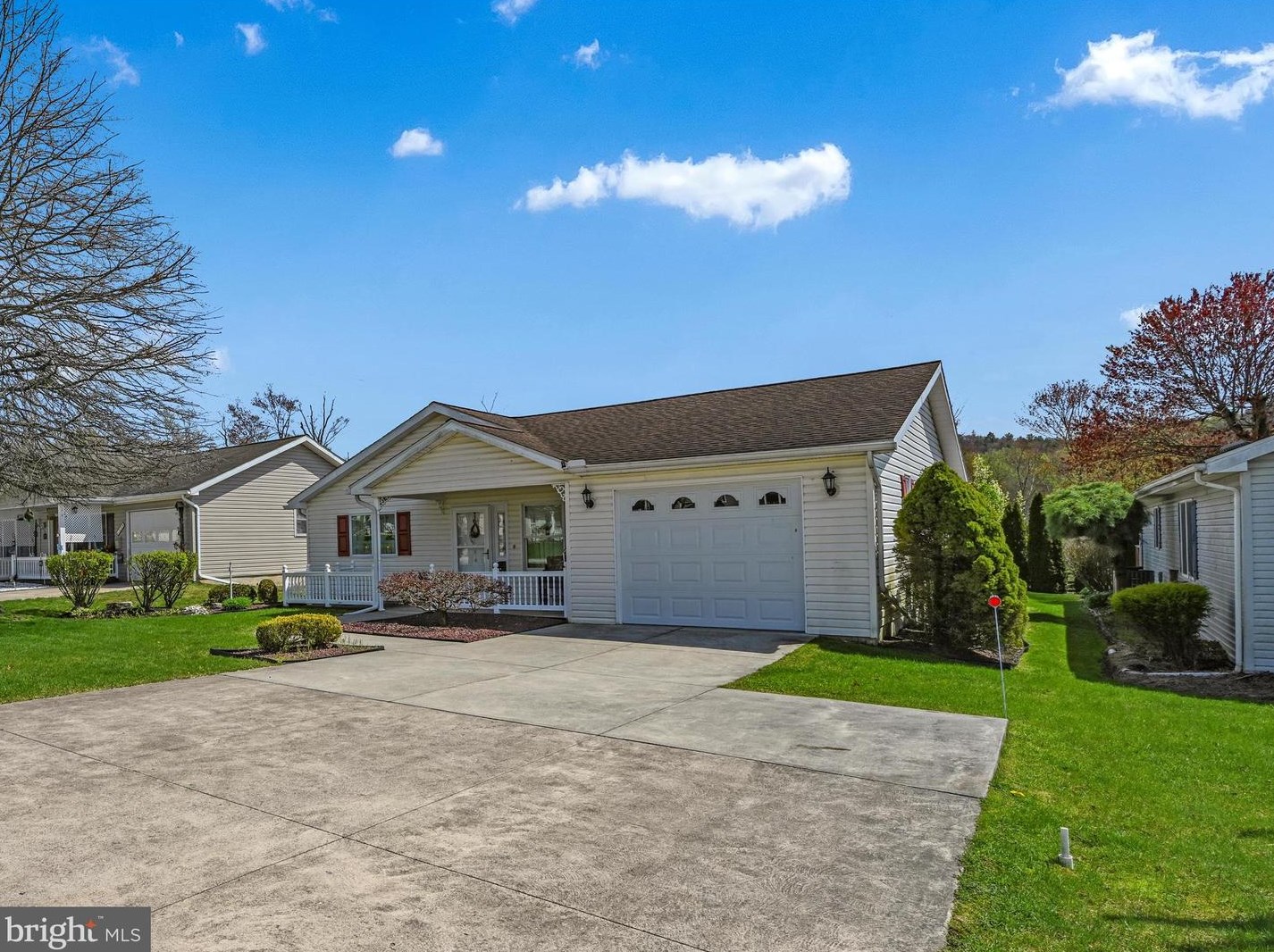 616 Canal Dr, Lincoln Colliery, PA 17963