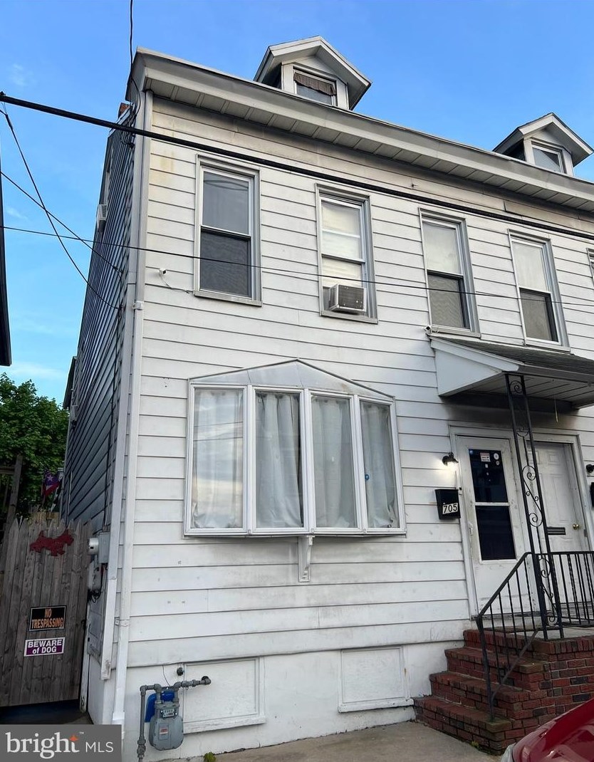 705 Race St, Primrose, PA 17901-2331