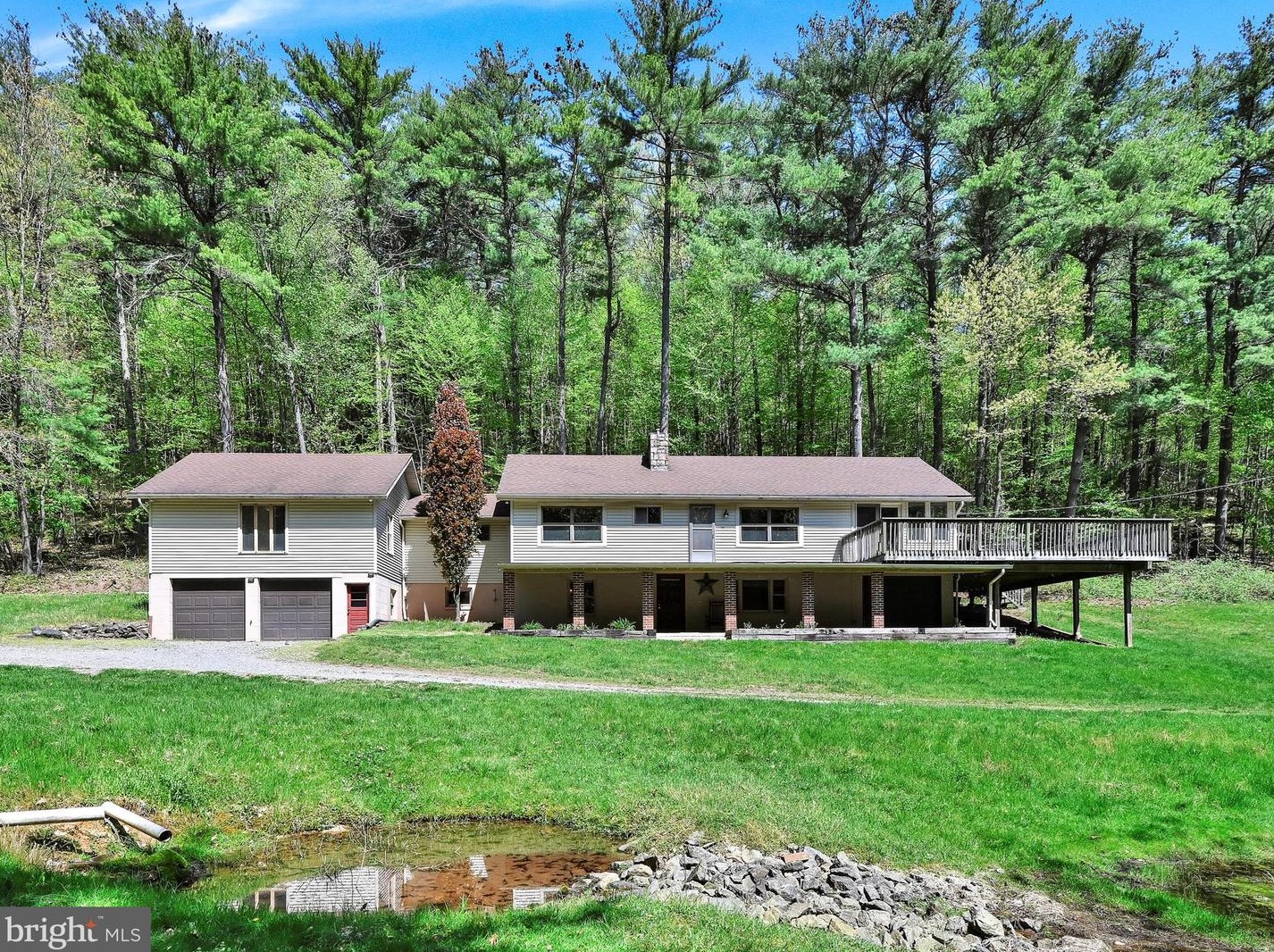 1708 Penn Pike, Kepner, PA 17960-8938