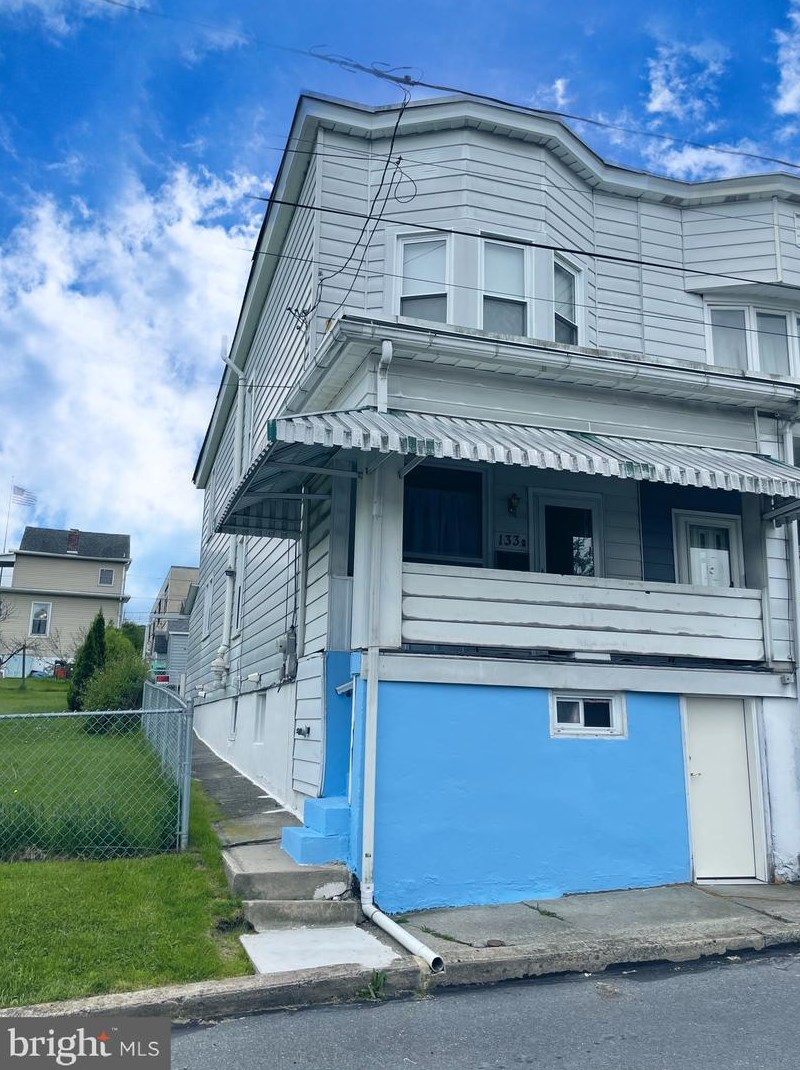 133 Early Ave, Coaldale, PA 18218-1216